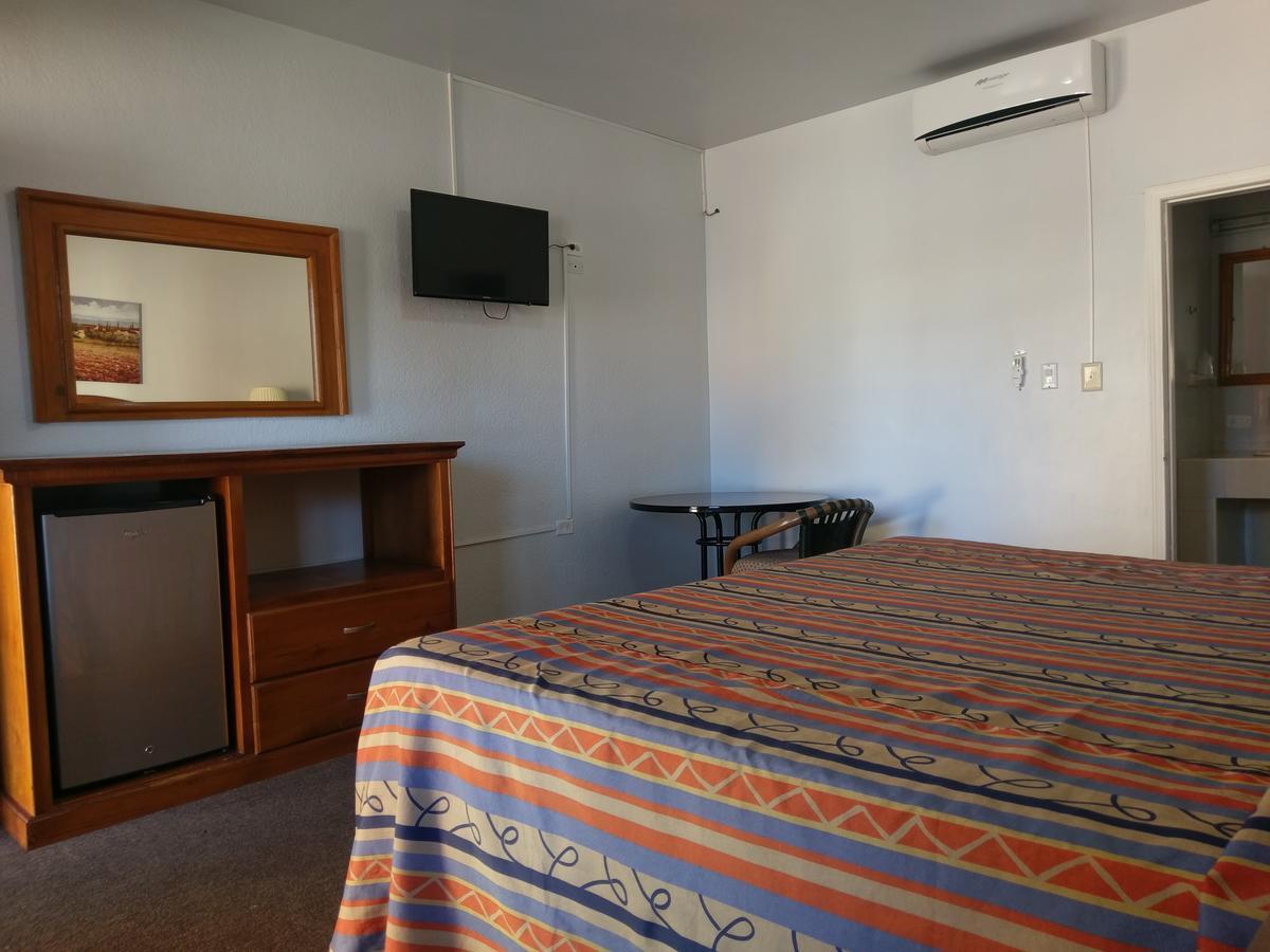 Hotel Del Camino Cuauhtémoc Екстериор снимка