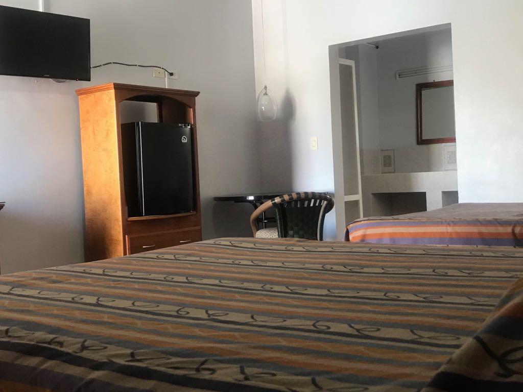 Hotel Del Camino Cuauhtémoc Екстериор снимка